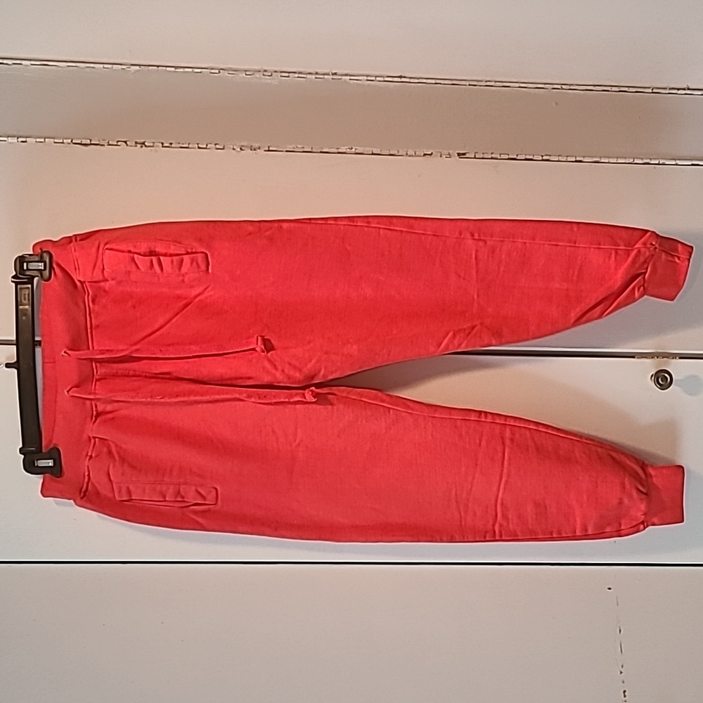 La Detresse sweats